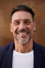An older sugar daddy in UK